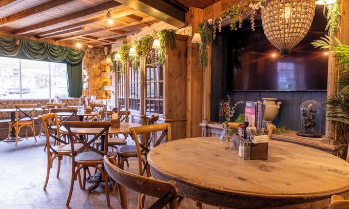 South Charlton Hotel | Dirty Bottles