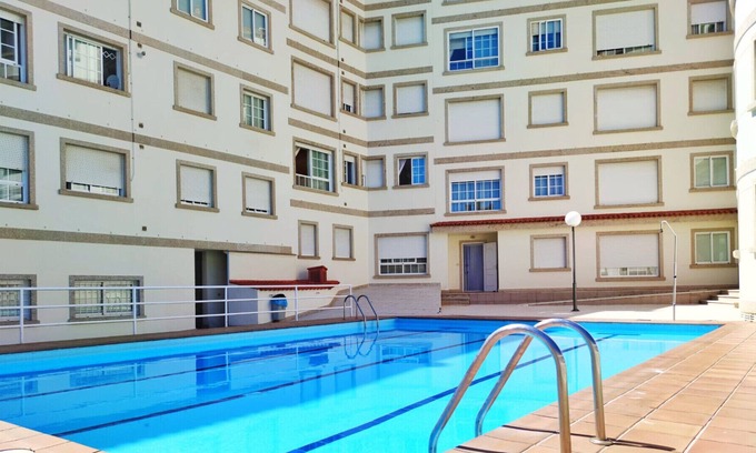 Quintans Apartment | Disconnectsengalicia Cesteiros, pool, 100m Silgar Beach