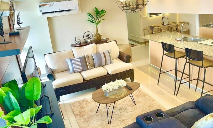 Bagumbayan Condo | Discounted | Amazing 2.5 Bedroom Eastwood Global Luxury Condo Unit