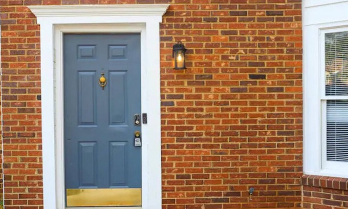 Riverdale House | Discounted Gorgeous 2 bed/2.5 bathroom Townhome