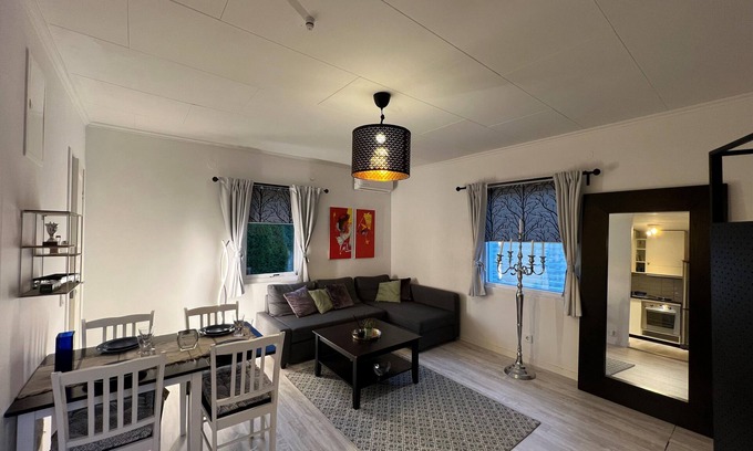 Gribbylund House | Discover the Charm of Our Fresh, Cozy, Little Room"