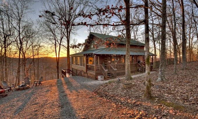 Ellijay Cabin | Discover Treetop Getaway -Pet-friendly retreat with panoramic mountain views, hot tub, firepit, fenced yard, WiFi, and a game-room