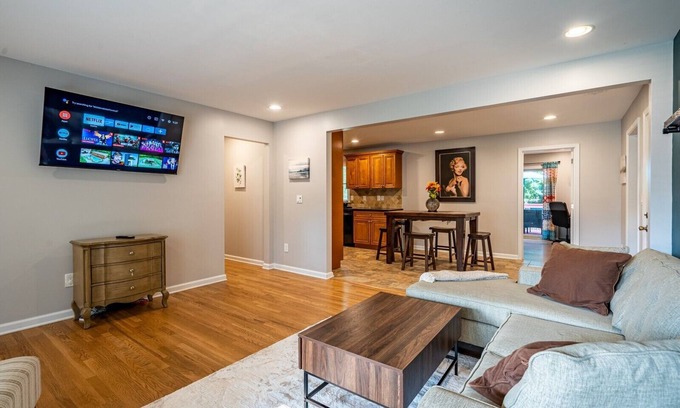 Atlanta House | Discover Your Beautiful Dream Vacation Rental at The Battery - Truist Park!