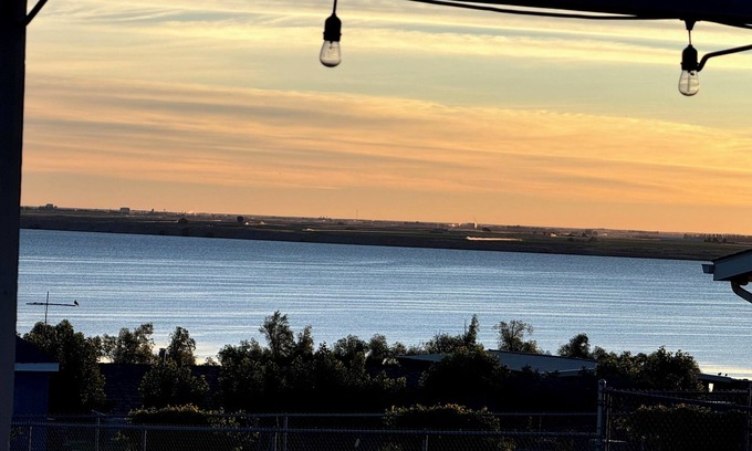 Moses Lake House | Discover Your Perfect Getaway at Potholes Reservoir
