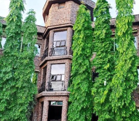 Entebbe Hotel | DISCOVERY COURTS HOTEL
