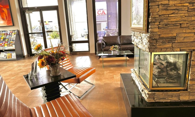 Midvale Hotel | Discovery Inn