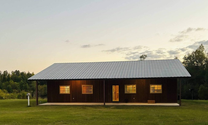 Kite Cabin | Discovery Woods Cabin | Hot Tub | Private Lake | Wonderful Star Gazing