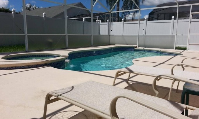 Eagle Pointe South Villa | Disney Area Executive Pool & Spa Modern Villa Private Garden !