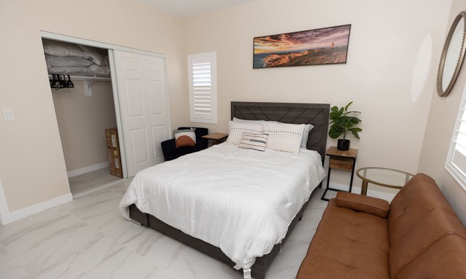 Santa Ana House | Disney & Friends Getaway Home Home