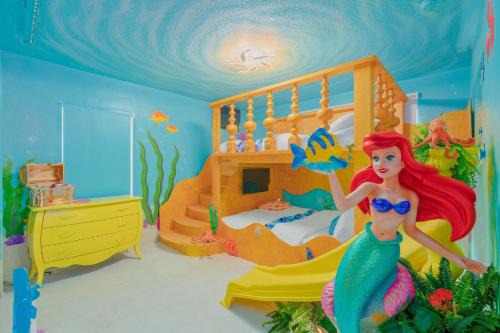 Bellavida House | Disney Themed Resort Home with Lake View