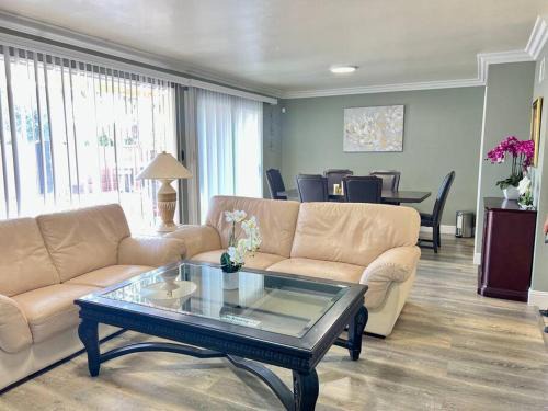 Midway City House | Disneyland Town Vacation Home Near Disney