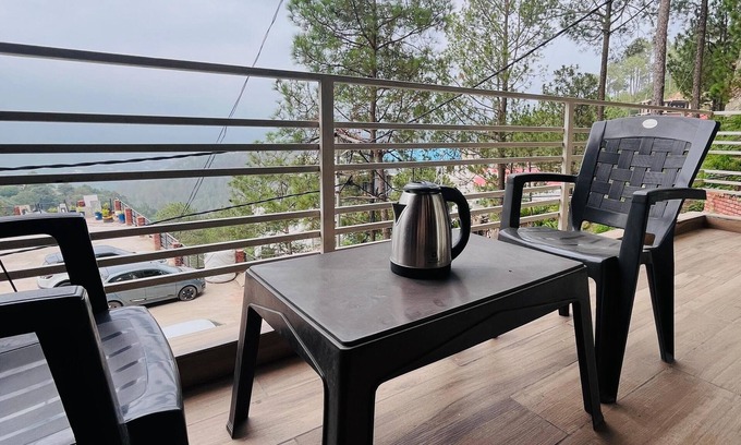 Kasauli Apartment | Diva Nest I Luxury I 1BHK I Homestay
