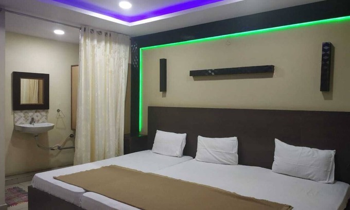 Hyderabad Apartment | DIVYA LODGE HOTELS ROOMS NSR HOTELS SERVICES COMPANY NSR TOURSIM TOURS TRAVELLIN
