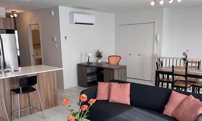 Brossard Condo | Dix30 Brossard top/3rd floor 2-bedroom new condo