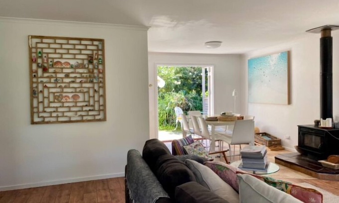 Dalmeny House | Dixie Margaret Surf Shack & MTB Trail Bikers Narooma