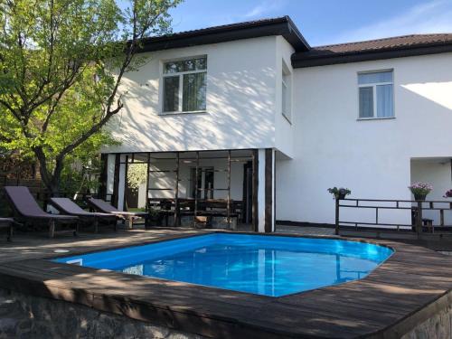 Dnipro Hotel | Dniprovskiy Dvir