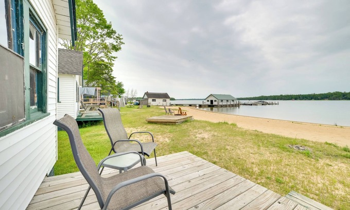 Cedarville Cabin | Dock & Beach Access: Cedarville Lakefront Cabin 9