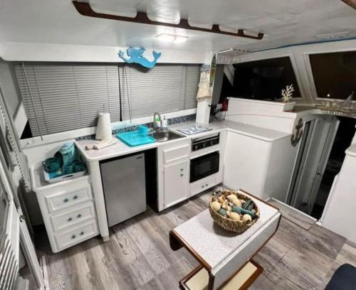 Marathon Boat Rental | Dock life