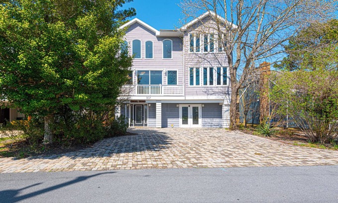 South Bethany Harbor House | Dockside Daydream - Large home on canal w/elevator