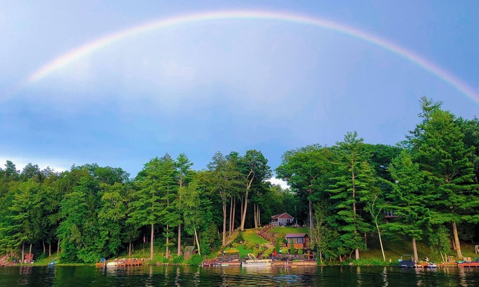 Fort Ann House | Dockside Manor-Family and Pet friendly- Private Dock,Gameroom, Firepit & Hot Tub