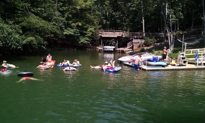 Huddleston House | DOG AND FAMILY FRIENDLY, SML VA, Deep Water Dock, Private Cove, Peaceful