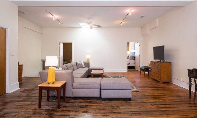 Historic Montford Apartment | Dog-friendly Broadway Loft