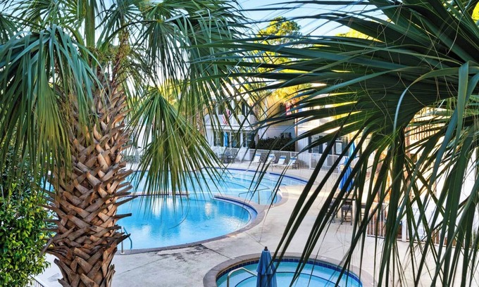 Seagrove Beach House | Dog Friendly @ Bungalows at Seagrove; 2 Blocks to Beach ~ Overlooks Pool/spa