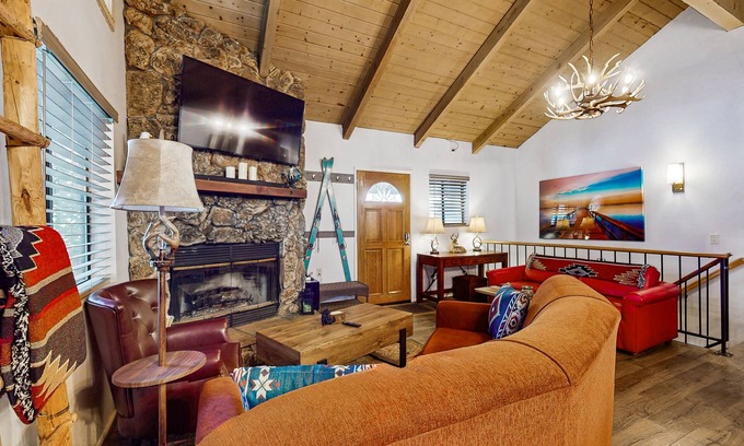 Arrowhead Villas Cabin | Dog-friendly cabin with two decks, fireplace, & gas grill - quiet location