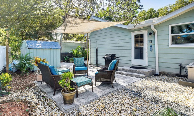 Walkers Holly Hill Cottage | Dog-Friendly Daytona Beach Cottage w/Patio!