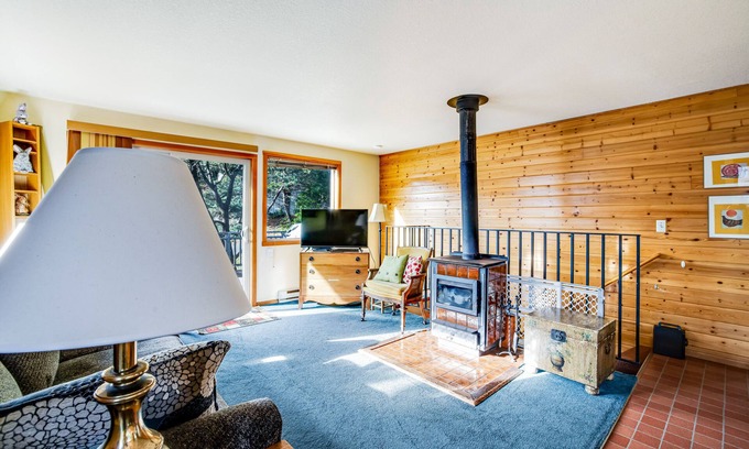Manzanita Cabin | Dog-friendly downtown home moments from the beach w/distant ocean views
