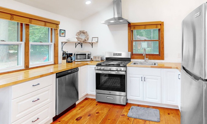 Moultonborough House | Dog-friendly home with beach access, a firepit, pool table, & washer/dryer