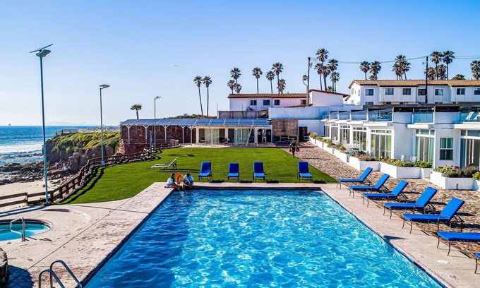 La Paloma House | Dog-friendly home 3 rows to beach with rooftop deck, pool, hot tub, & kitchen