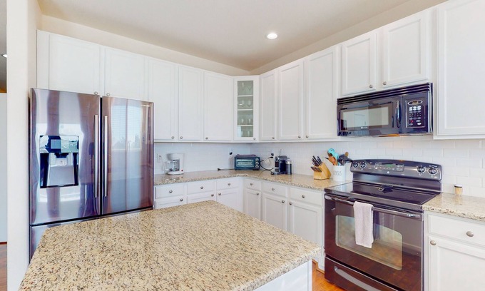 Fountain House | Dog-friendly home with hot tub, enclosed yard, fireplace, washer/dryer, & AC