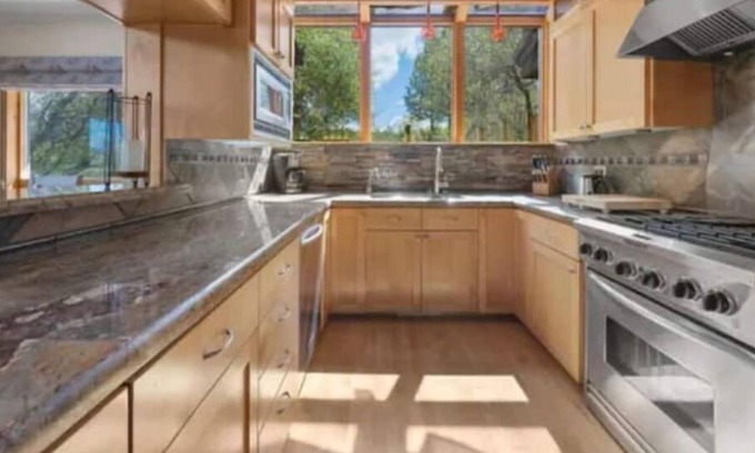 Sutter Creek House | Dog-Friendly/Hot Tub/Walkable to downtown/Private