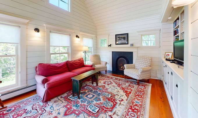 Tenants Harbor House | Dog-friendly house with fireplace, spacious deck, & bikes - snowbirds welcome