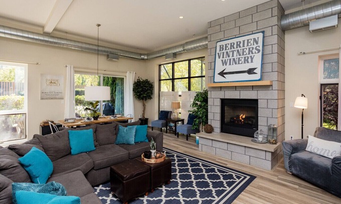 Shorewood-Tower Hills-Harbert Apartment | Dog-Friendly Loft, Cozy Fireplace: Perfect Retreat