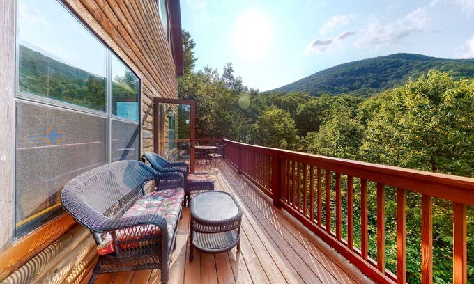 Helen Cabin | Dog-friendly mountain cabin with a furnished deck, game room & private hot tub
