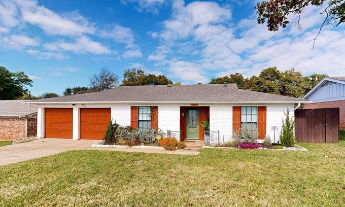 Bedford House | Dog-friendly retreat with oasis yard, amazing pool, tropical bar, & firepit