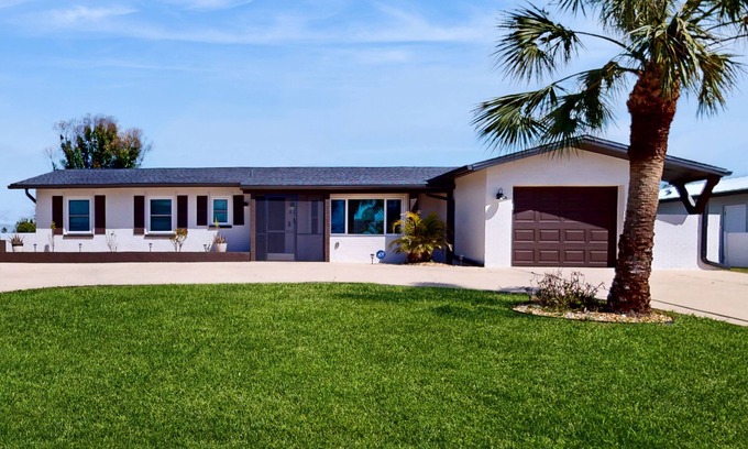 Oakland Hills House | Dog friendly Rotonda West Retreat with saltwater pool and golf cart