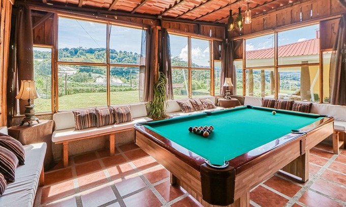 Copey House | Dog-Friendly, Secluded Getaway W/Game Room, Stunning Terrace & WiFi