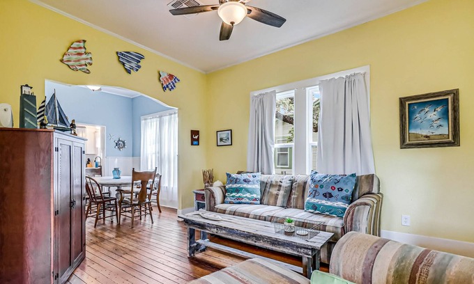Aransas Pass Cottage | Dog-Friendly, Single Story Cottage with High-Speed WiFi and Central AC