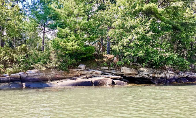 Waldoboro Cottage | Dog-Friendly Waterfront Home w/Deck, Gas Grill, Views, Free WiFi, Washer/Dryer