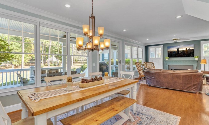 Lake Oconee House | Dog Friendly with Canoe, Kayaks, Docks, Boat Ramp
