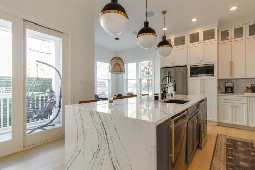 Grayton Beach House | Doin' Grayt-LUXE beach cottage-Easy beach access, pool, bikes!