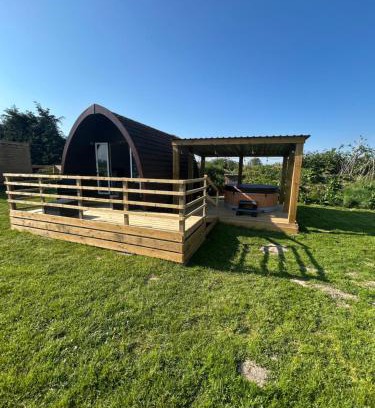 Rhyl Other | Dolafon luxury glamping pod 1 with hot tub