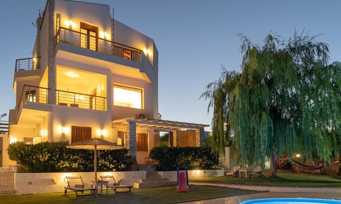 Makry Gialos Villa | Dolce Evita