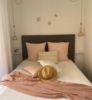 Roquebrune-Cap-Martin Apartment | Dolce-Vita appart 3 étoiles, climatisé , 50M de la mer et aux portes de Menton ,parking gratuit