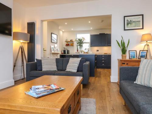 Cemaes Bay House | Dolfor