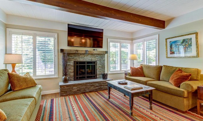 Elkhorn House | Dollar Meadows 1372