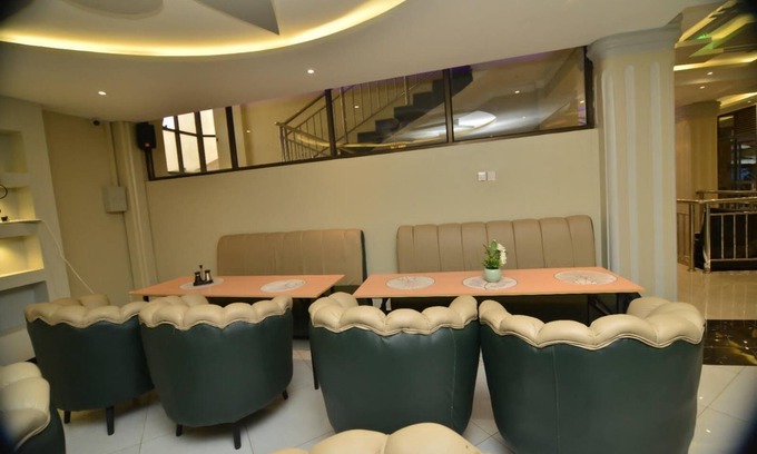 Entebbe Hotel | DOLLARSPRINGS HOTEL
